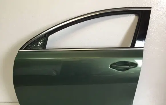 KIA Ceed Front door