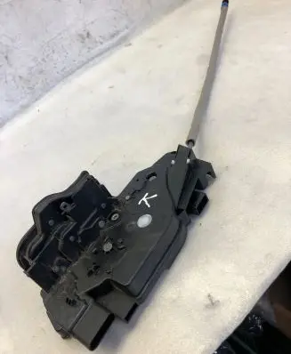 Mercedes-Benz GLA H247 Front door lock A0997202302