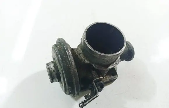 BMW 3 E46 EGR valve 72826400
