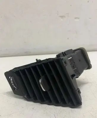 Opel Astra K Dash center air vent grill 39079606 09076