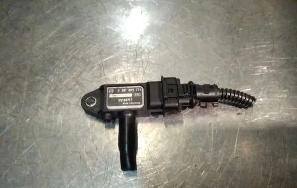 Opel Astra H Exhaust gas pressure sensor 0281002771 55198717