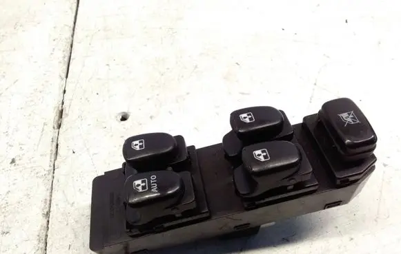 Hyundai Accent Electric window control switch 620W10270