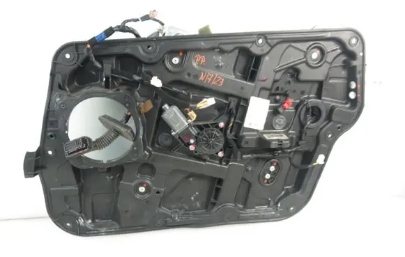 Hyundai Sonata Front door window regulator with motor 824603Q001