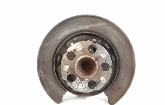 Honda CR-V Rear wheel hub