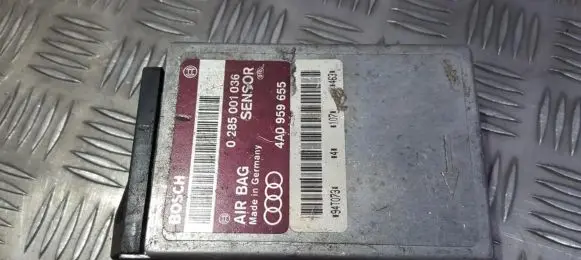 Audi A4 S4 B5 8D Airbag control unit/module 0265108005 4A0959655