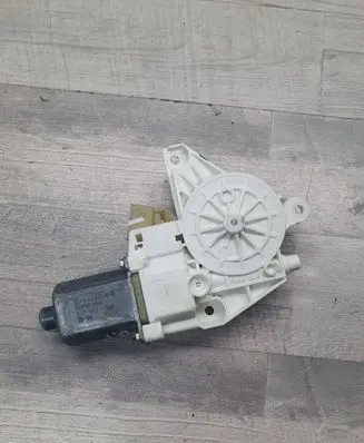Mercedes-Benz ML AMG W164 Front door window regulator motor A2518200842 997081102