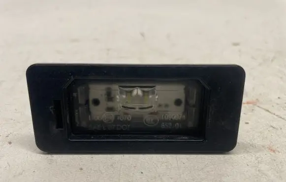 BMW 3 E90 E91 Number plate light 7193293