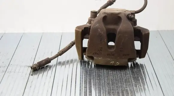 Front brake caliper