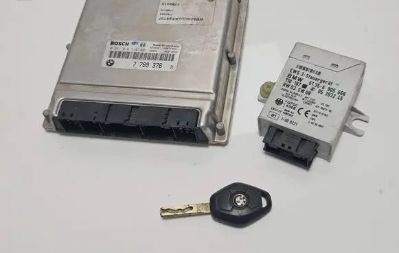 BMW 3 E46 Engine ECU kit and lock set 28RTF091 7789376 0281010314