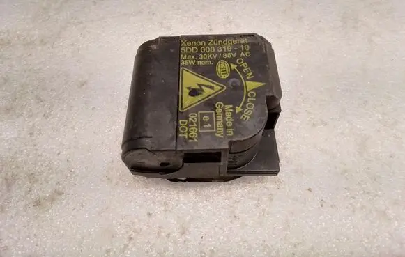 BMW 5 E60 E61 Headlight ballast module Xenon 5DD00831910