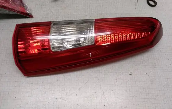 Volvo V70 Rear/tail lights 9154494