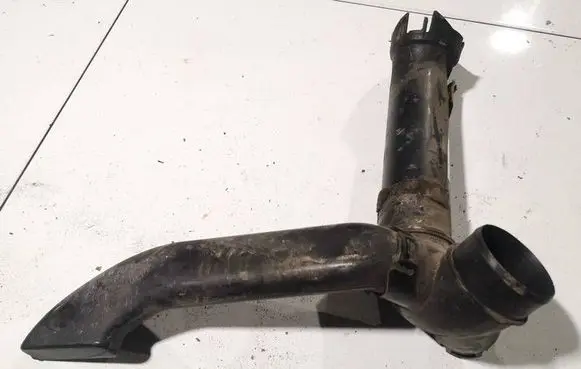 Air intake hose/pipe
