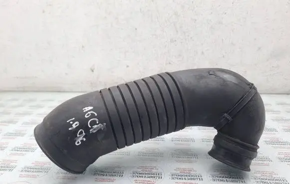 Audi A6 S6 C5 4B Air intake hose/pipe 8D0129615K