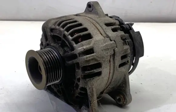Renault Clio III Generator/alternator 8200429898