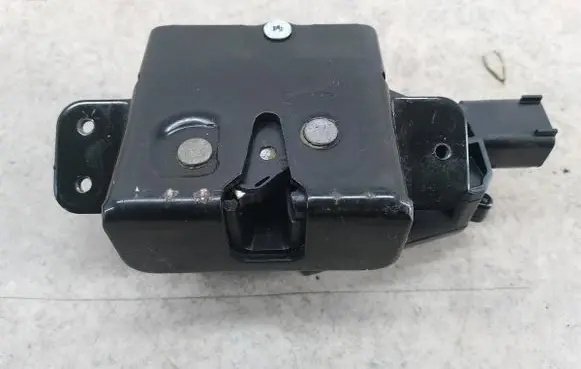 Opel Insignia A Tailgate lock latch 13503467