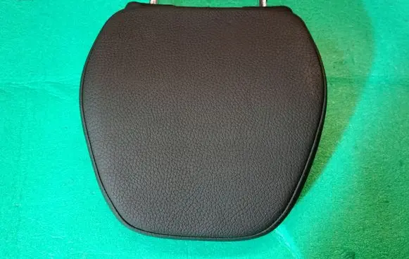 Volvo S90, V90 Rear seat headrest 