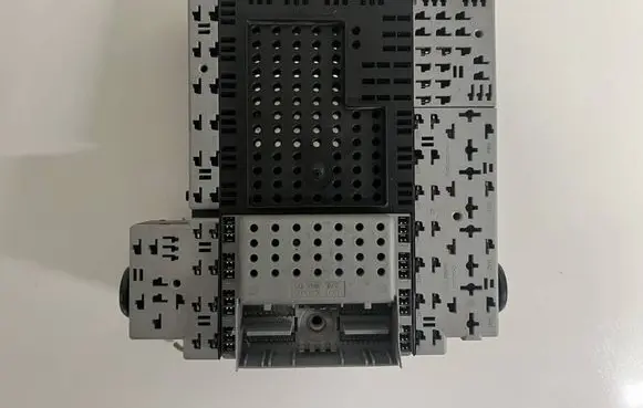 Volvo S60 Fuse box set 8645697 9452596