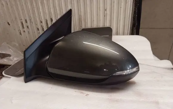 Front door electric wing mirror