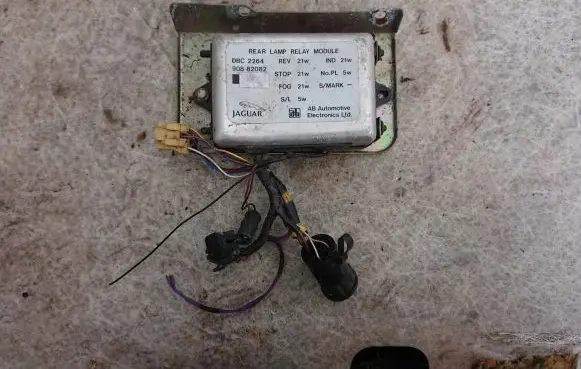 Tail light part