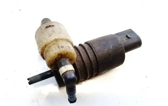Volkswagen Golf V Windscreen/windshield washer pump 1j0973722