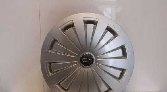 Audi A4 S4 B9 8W R16 wheel hub/cap/trim 8W0601147