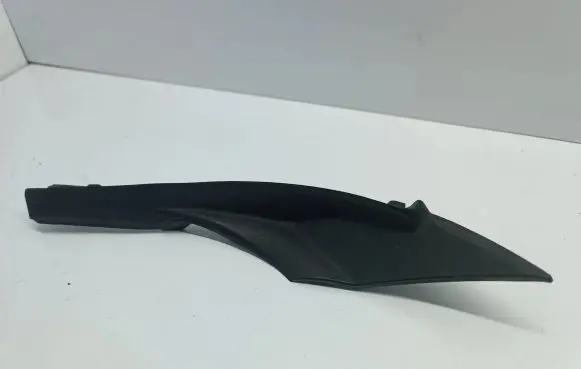 Mitsubishi Lancer VIII Windshield trim 7405A191