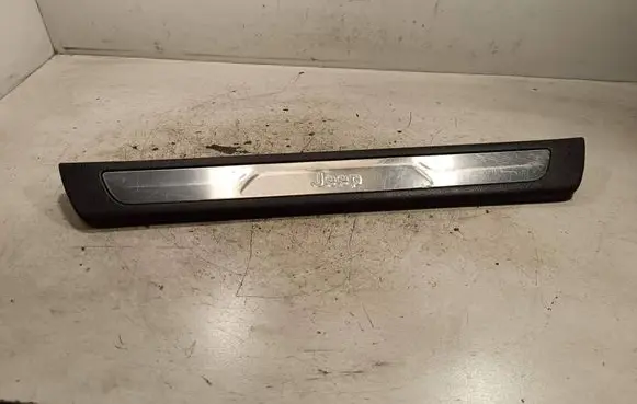 Jeep Grand Cherokee Front sill trim cover NNC80DX9AB 101037020BLR
