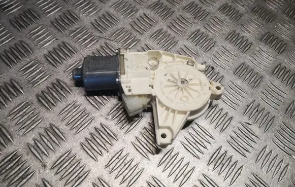 Mercedes-Benz C W204 Front door electric window regulator 2048200142 A2048200142