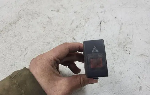 Audi A4 S4 B5 8D Hazard light switch 8D0941509C