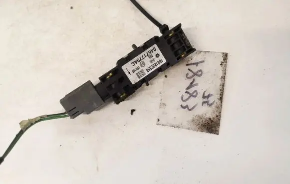 Chrysler 300 - 300C Airbag deployment crash/impact sensor 04671779ac