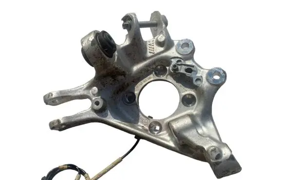 BMW M4 F82 F83 Rear wheel hub spindle/knuckle 2284882
