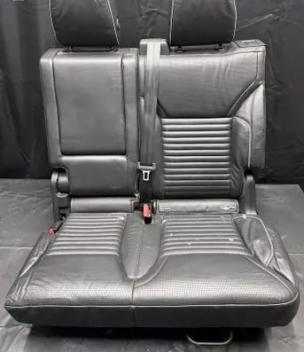 Land Rover Discovery 5 Rear seat C48861105 HY32613A11FE L0455708