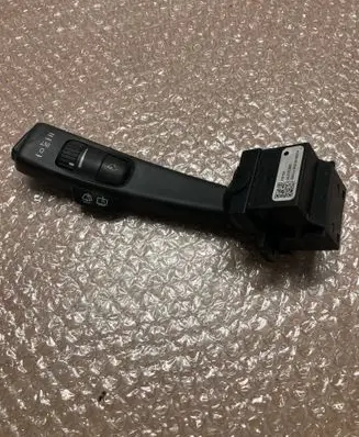 Volvo XC70 Wiper control stalk 31275360