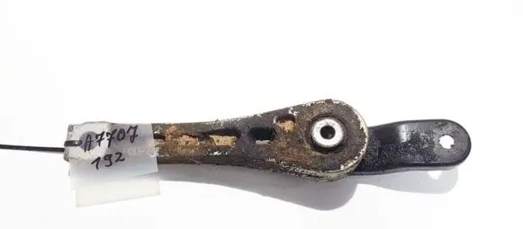 Volkswagen Touran I Engine mount bracket