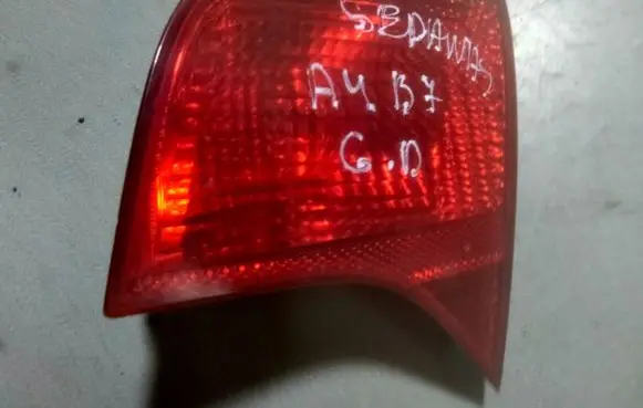 Audi A4 S4 B7 8E 8H Tailgate rear/tail lights 965160