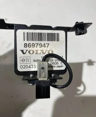 Volvo XC70 Aerial GPS antenna 8697947 020435 G0701U750