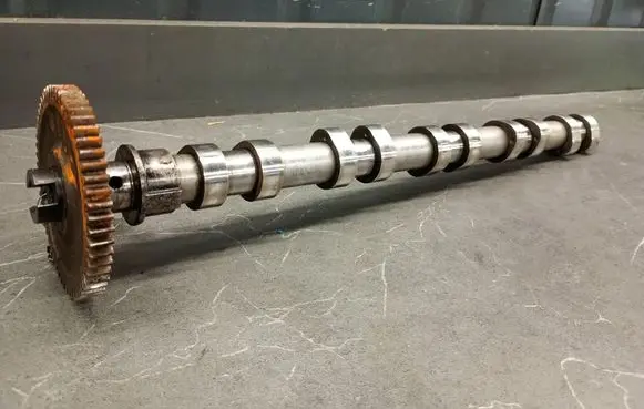 Volvo XC90 Camshaft 8692976