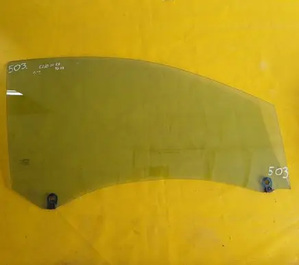 Renault Megane III Front door window glass four-door