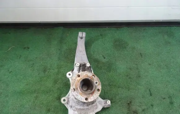 BMW 5 F10 F11 Front wheel hub spindle knuckle