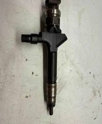 Mazda 5 Fuel injector RF7J13H50