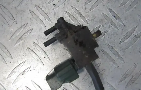 Nissan Pathfinder R50 Turbo solenoid valve aesa123