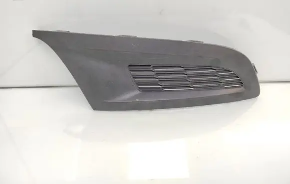 Volkswagen Polo V 6R Front bumper lower grill 6R0853666C