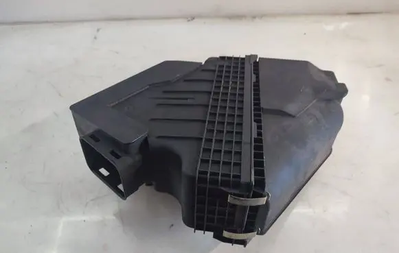 BMW X4 F26 Air filter box 8519129