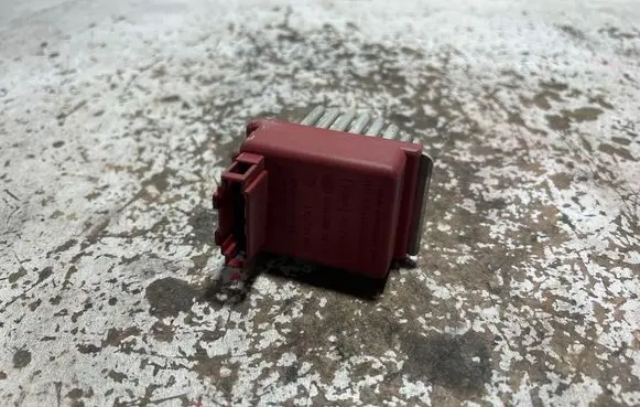 Skoda Superb B5 (3U) Heater blower motor/fan resistor 657364M 1J0907521