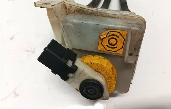 Fiat Bravo - Brava Brake fluid reservoir A965