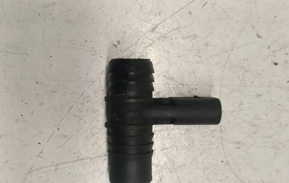 Audi Q7 4L Breather hose sensor 068906391B