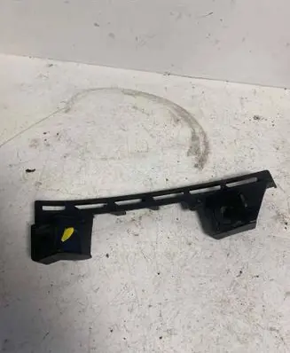 Volkswagen Touran I Front bumper mounting bracket 1T0807889B 013837
