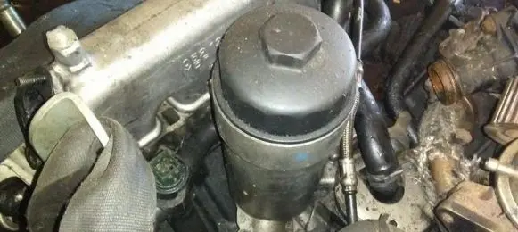 Audi A6 S6 C5 4B Oil filter cover 