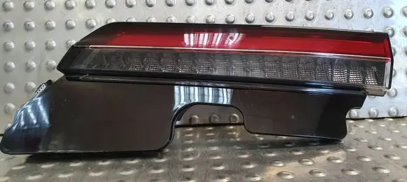 Volvo C40 Tailgate rear/tail lights 32365672