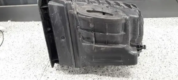 Renault Scenic III - Grand scenic III Air filter box 8200947663